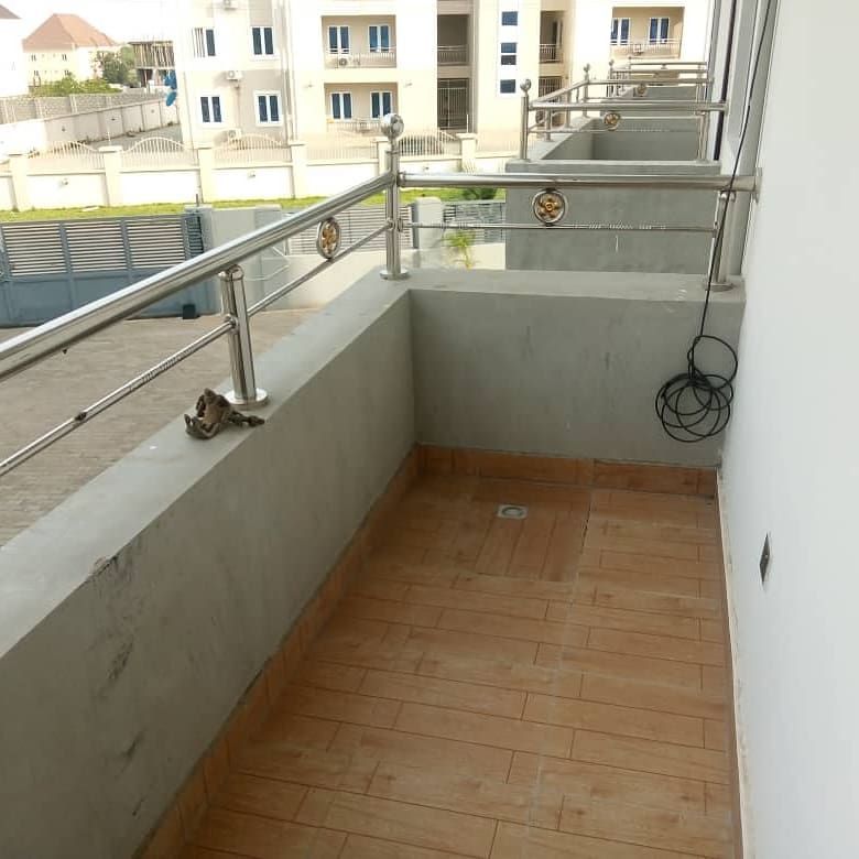 Triplex with 4 bedroom terrace in Jahi, Abuja