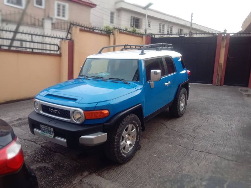 Toyota FJ Cruiser • 2007 • 130,000 km