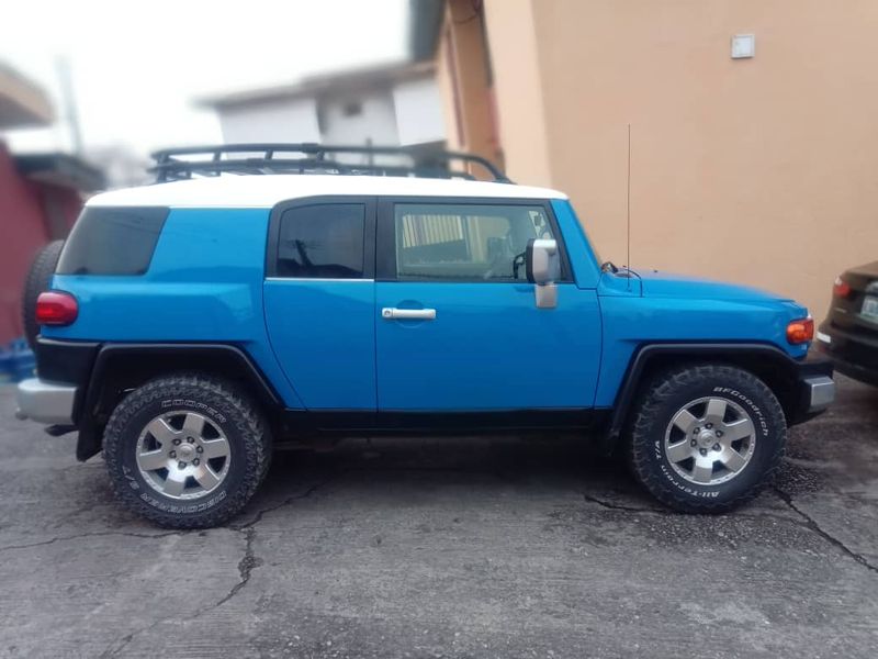 Toyota FJ Cruiser • 2007 • 130,000 km