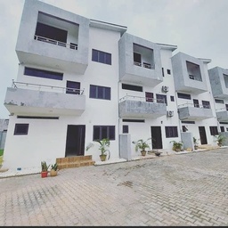 Triplex with 4 bedroom terrace in Jahi, Abuja